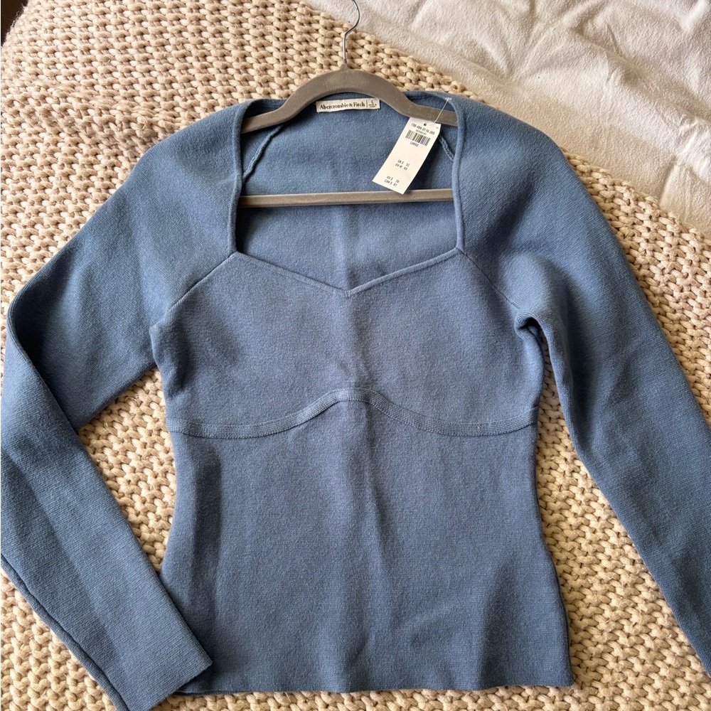 Abercrombie & Fitch Blue Sweater